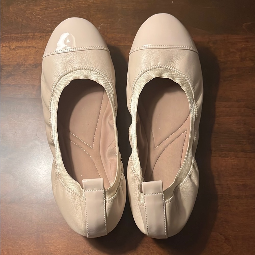 Susina Cream Flats with Elastic Trim